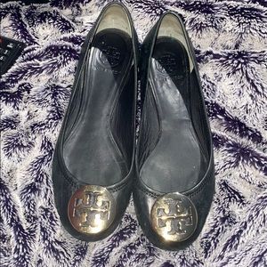 Tory Burch reva flat